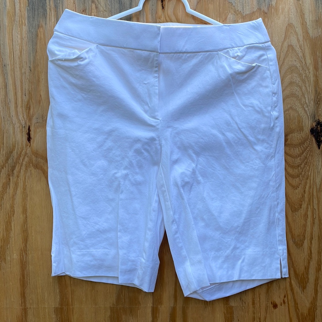 Chico’s White Bermudas